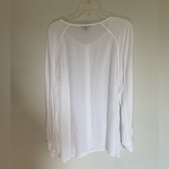 Worth New York white button down blouse size S with buttons on sleeves - Picture 4 of 7